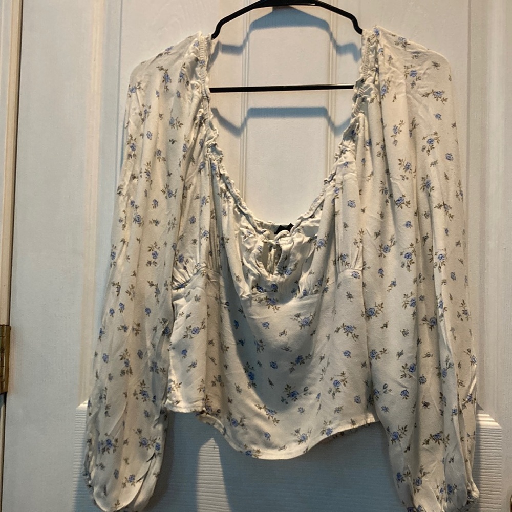 Wild Fable - Floral Long Sleeve Cropped Blouse